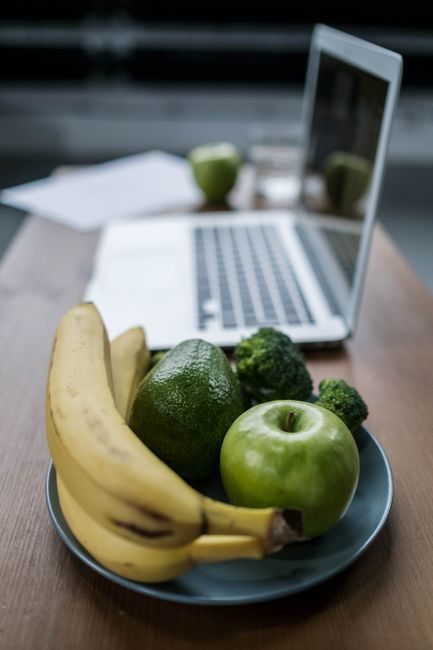 Nutrition et télétravail : comment bien manger en travaillant de chez soi ? Nutrition et télétravail : comment bien manger en travaillant de chez soi ? – consultation nutritionniste