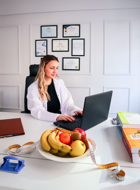 Première consultation nutrition : comment se préparer ? Les clés d’un rendez-vous réussi Première consultation nutrition : comment se préparer ? Les clés d'un rendez-vous réussi – consultation nutritionniste